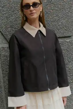 Wehkamp VERO MODA x Noor de Groot jasje donkerbruin aanbieding
