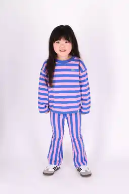 Wehkamp The New Chapter gestreepte flared broek roze/blauw aanbieding