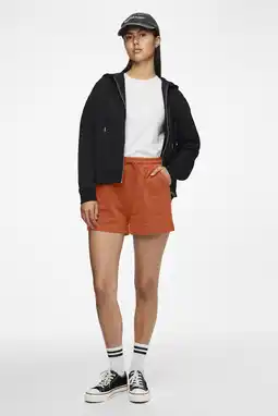 Wehkamp PIECES sweatshort PCCHILLI oranje aanbieding