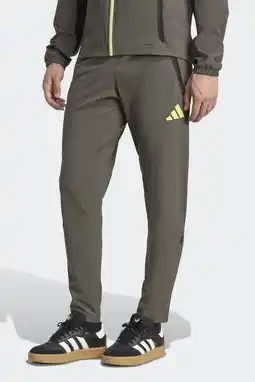 Wehkamp adidas Performance senior Real Madrid voetbalbroek olijfgroen/geel aanbieding