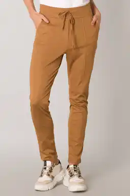 Wehkamp ES&SY tapered fit broek van travelstof camel aanbieding