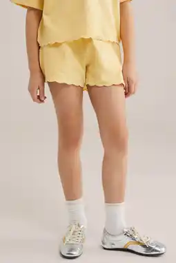 Wehkamp WE Fashion straight casual short lichtgeel aanbieding