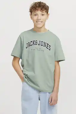 Wehkamp JACK & JONES JUNIOR T-shirt JJECALEB VARSITY met logo zachtgroen aanbieding