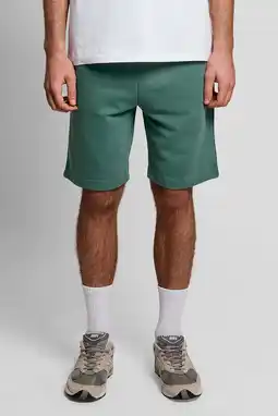 Wehkamp Lyle & Scott regular sweatshort groen aanbieding