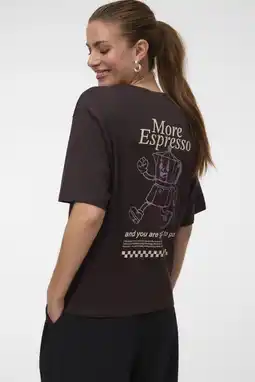 Wehkamp VERO MODA rechtvallend T-shirt met backprint - donkerbruin aanbieding
