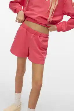 Wehkamp VERO MODA GIRL regular sweatshort roze aanbieding
