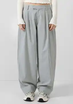 Wehkamp QS barrel regularwaist pantalon met krijtstreep grijs aanbieding