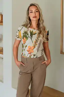 Wehkamp Co Woman gebloemde T-shirt ecru aanbieding