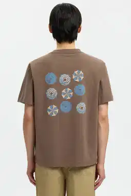 Wehkamp Selected regular T-shirt met backprint bruin aanbieding
