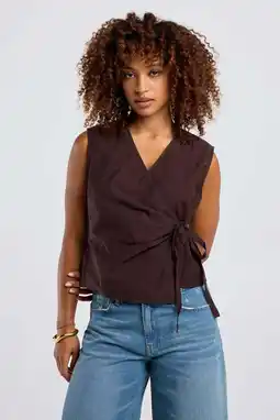 Wehkamp America Today top met overslagdetail - bruin aanbieding