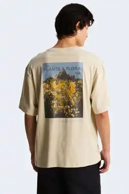 Wehkamp The North Face T-shirt Plant & Flora beige aanbieding