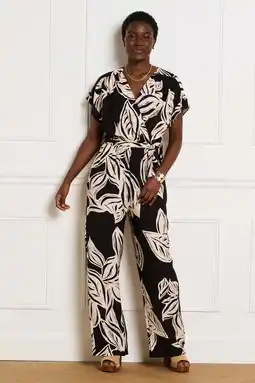 Wehkamp LOLALIZA gebloemde jumpsuit zwart aanbieding