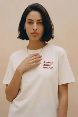 Wehkamp VERO MODA rechtvallend T-shirt met backprint - ecru aanbieding