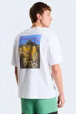 Wehkamp The North Face T-shirt Plant & Flora wit aanbieding
