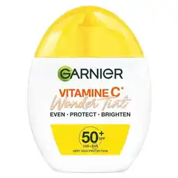 Trekpleister Garnier Wonder Tint Vitamine C SPF50+ Licht Getinte Fluid aanbieding