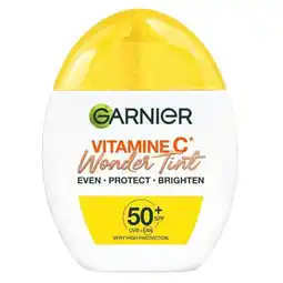 Trekpleister Garnier Wonder Tint Vitamine C SPF50+ Medium Getinte Fluid aanbieding