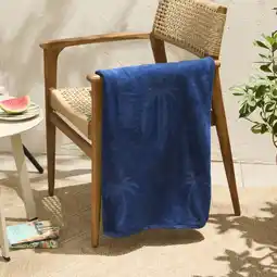 Wehkamp BEACHWAVE strandlaken Palm - donkerblauw (velours) (200x100 cm) aanbieding