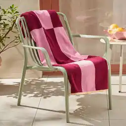 Wehkamp BEACHWAVE strandlaken Block Stripe - roze (velours) (180x100 cm) aanbieding