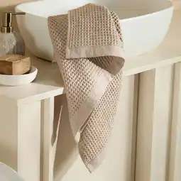 Wehkamp NOUS Living handdoek wafel zand (100x50 cm) aanbieding