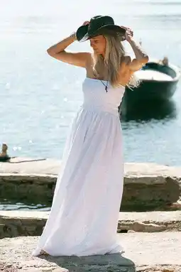 Wehkamp Bolina Island strapless maxijurk met smockwerk - wit aanbieding