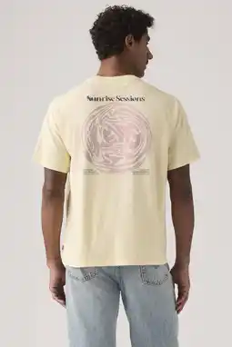 Wehkamp Levi's regular T-shirt met backprint lichtgeel aanbieding