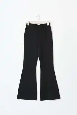 Wehkamp Gina Tricot flared regularwaist broek zwart aanbieding