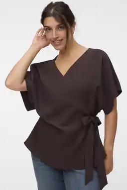 Wehkamp VERO MODA CURVE overslagtop Plus Size - bruin aanbieding