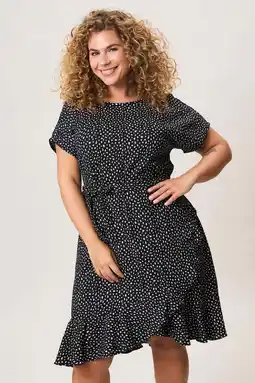 Wehkamp Miss Etam Plus korte zomerjurk met ceintuur en stippen - zwart aanbieding