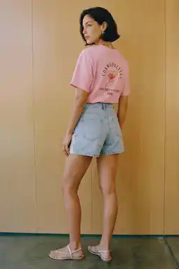 Wehkamp VERO MODA rechtvallend T-shirt met backprint - roze aanbieding