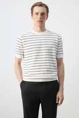 Wehkamp Mango Man regular gestreept T-shirt gebreid ecru aanbieding