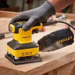 Action Stanley vlakschuurmachine SS24 aanbieding