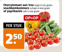 Poiesz Cherrytomaat aan tros of snackkomkommers of paprikamix aanbieding