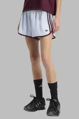 Wehkamp adidas Originals Sprinter Satin loose fit short - lichtblauw/donkerrood aanbieding