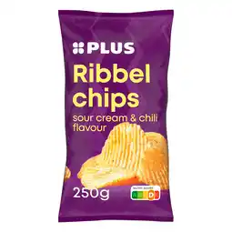 PLUS PLUS Ribbelchips sour cream chili aanbieding