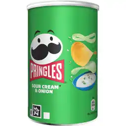 Dirk Pringles Chips cream & onion sour aanbieding
