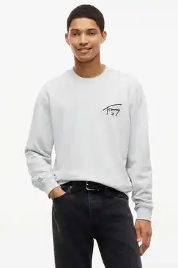 Wehkamp Tommy Jeans regular fit sweater met logo - lichtgrijs aanbieding