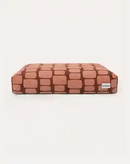 Pets Place Dogguo Staple-Stones Bed - Mand - Bruin&Perzik 85x55x15 cm aanbieding