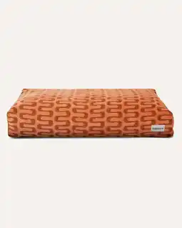 Pets Place Dogguo Retro Wave Bed - Kussen - Abrikoos&Bruin 125x75x15 cm aanbieding