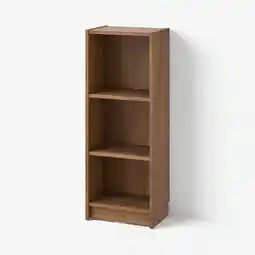 IKEA Billy boekenkast: 3-plank houten unit tegen een witte muur, eenvoudig ontwerp aanbieding