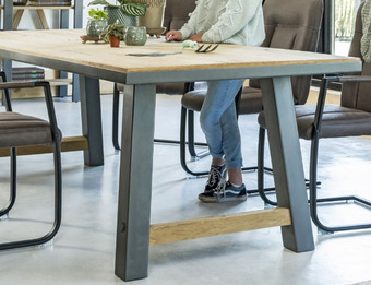 Henders & Hazel Tafel Farmland aanbieding