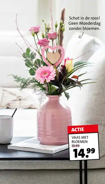 Intratuin Vaas met bloemen aanbieding