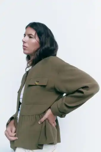 ZARA Åpen jakke med volang tilbud