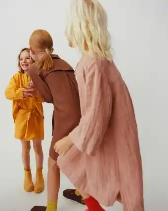 ZARA Kaftan kjole av lin i piratstil tilbud