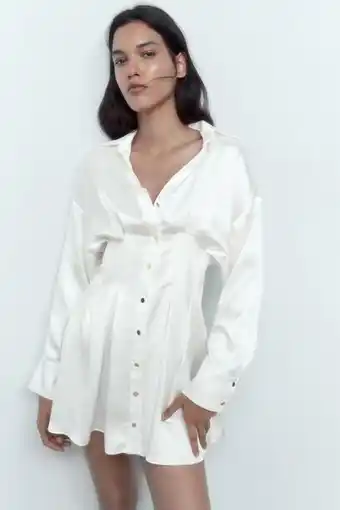 ZARA Kort blank kjole med legg tilbud