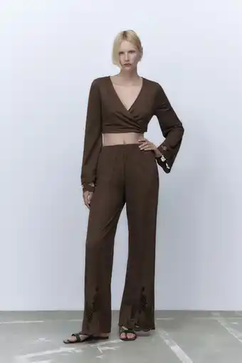 ZARA Bukse med broderier tilbud