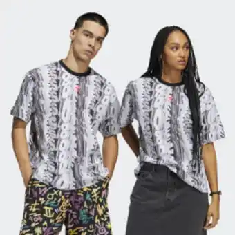 Adidas Love unites doodle print t-skjorte (unisex) tilbud