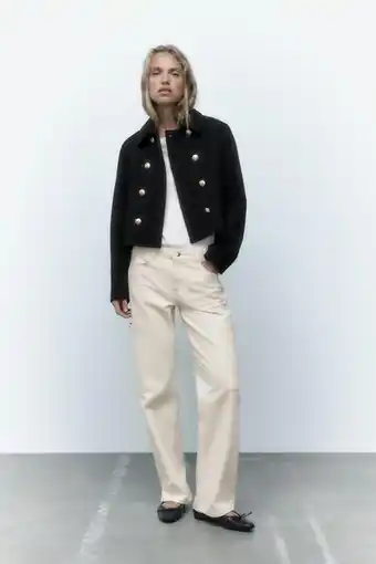 ZARA Cropped jakke med gullfargede knapper tilbud