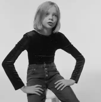 ZARA T-skjorte body i velvet med strass tilbud