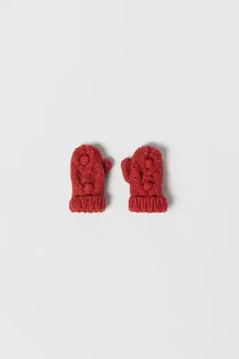 ZARA Baby/ strikkevotter med små dusker tilbud