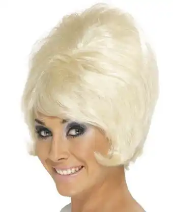 Importpris 60's kort bob parykk - blond tilbud